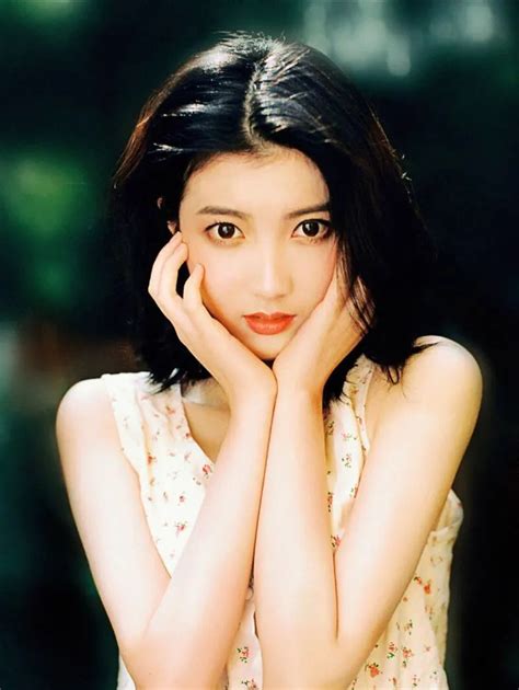 照片人物女生帅气霸气