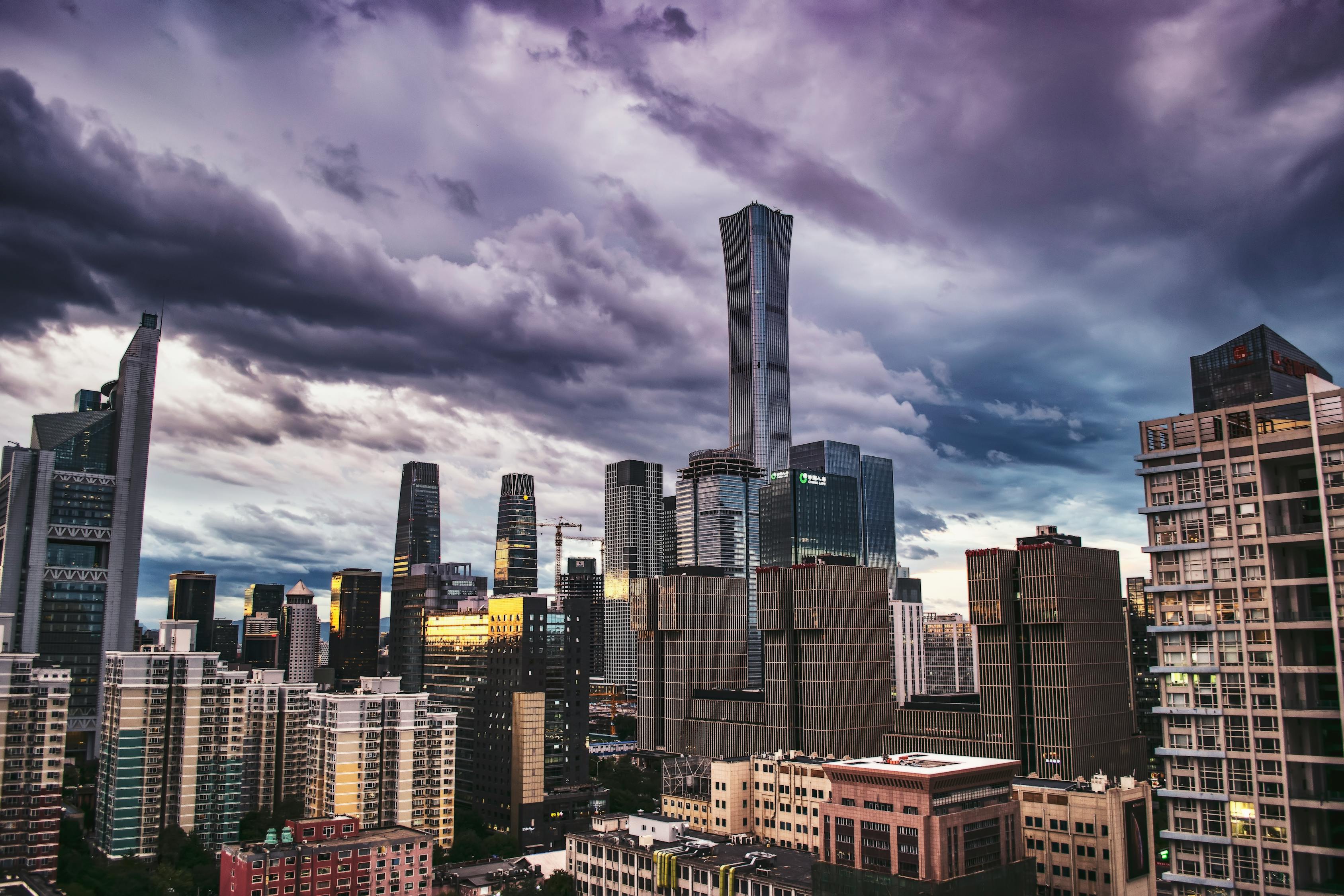 疫情迷雾终会散，探索疫情结束的曙光